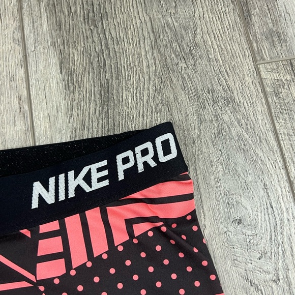 Nike Pro Pink Print Spandex Shorts - Picture 4 of 12